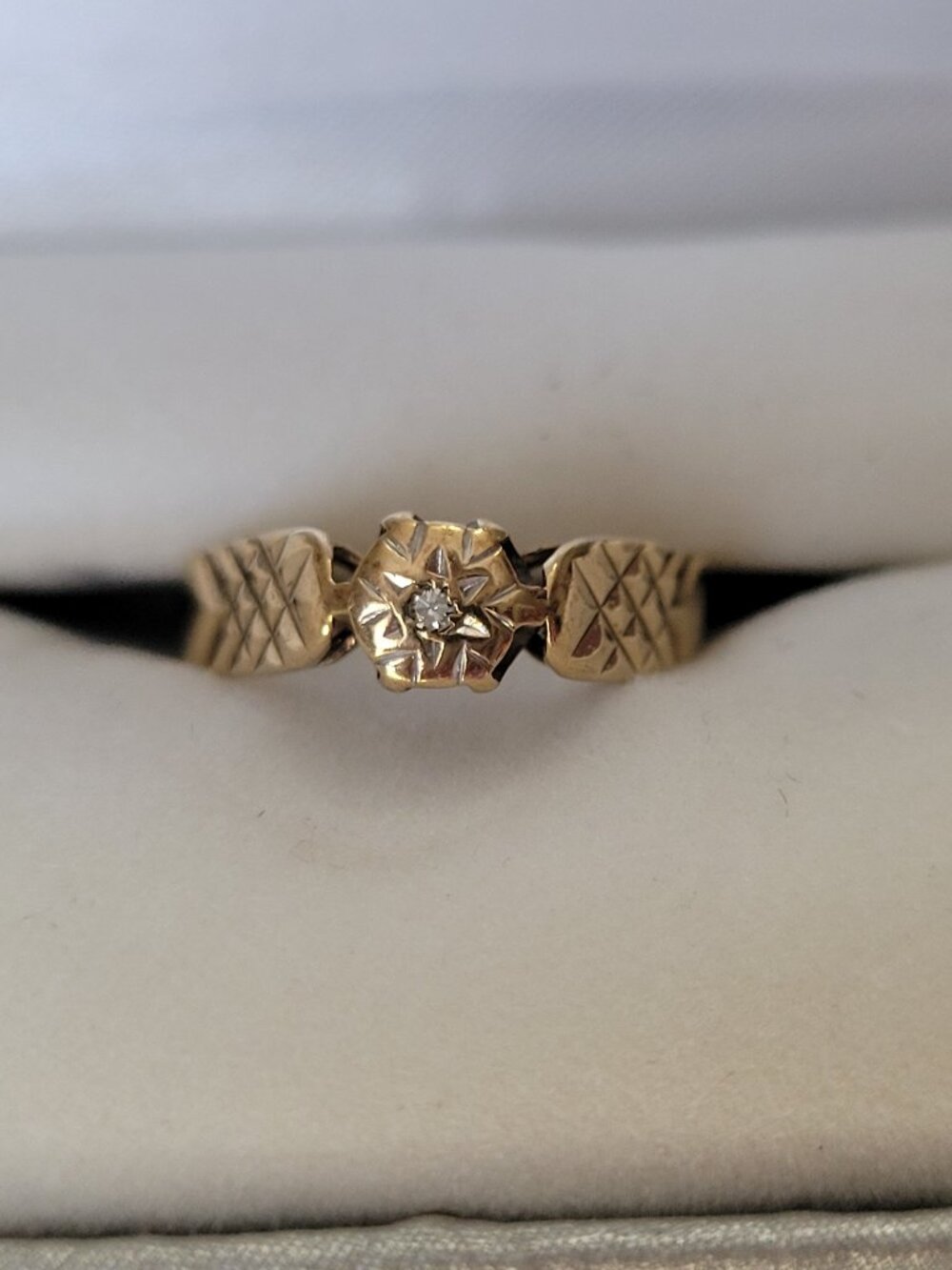 Vintage Diamond Gold English Ring Dated 1985 Birmingham England